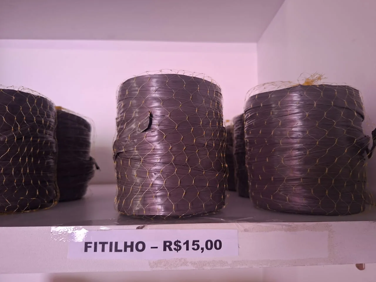 Fitilhos para amarracao de caixas